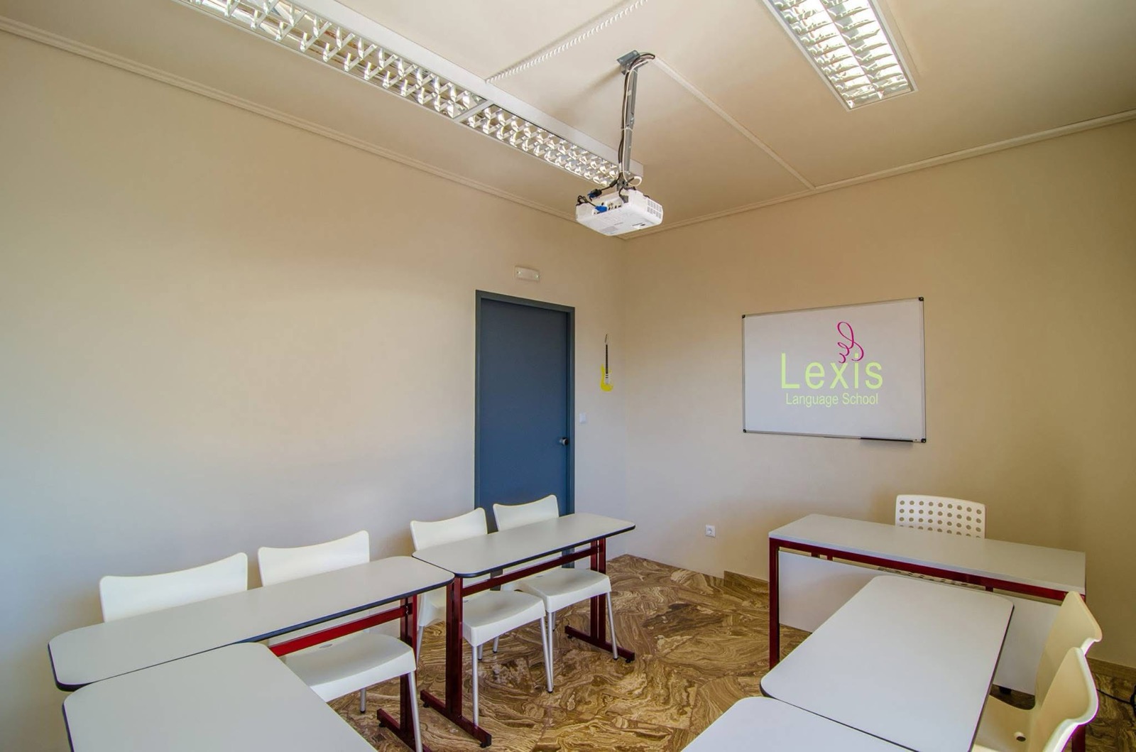 Η αίθουσα διδασκαλίας του Lexis Language School στη Γλυφάδα