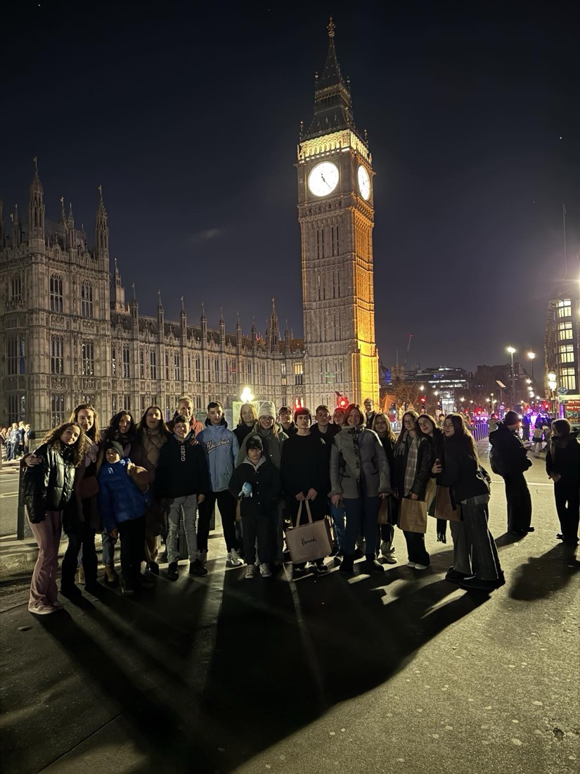 Μαθητές μπροστά στο Big Ben, Λονδίνο